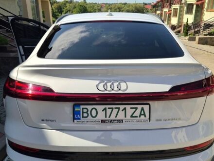 Білий Ауді E-Tron, об'ємом двигуна 0 л та пробігом 77 тис. км за 42000 $, фото 1 на Automoto.ua