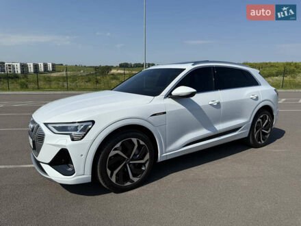 Белый Ауди E-Tron, объемом двигателя 0 л и пробегом 46 тыс. км за 33300 $, фото 1 на Automoto.ua