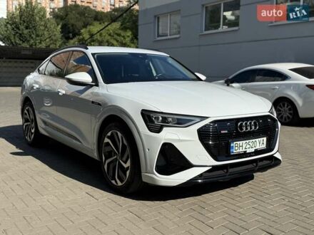 Белый Ауди E-Tron, объемом двигателя 0 л и пробегом 16 тыс. км за 44900 $, фото 1 на Automoto.ua
