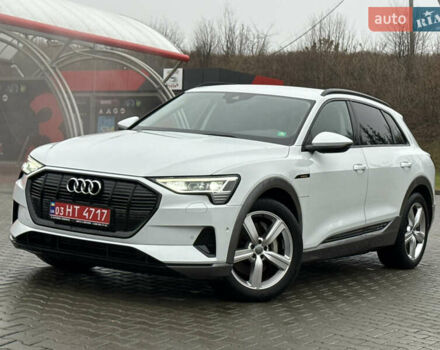 Белый Ауди E-Tron, объемом двигателя 0 л и пробегом 69 тыс. км за 31500 $, фото 1 на Automoto.ua