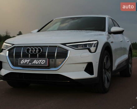 Білий Ауді E-Tron, об'ємом двигуна 0 л та пробігом 108 тис. км за 34700 $, фото 1 на Automoto.ua
