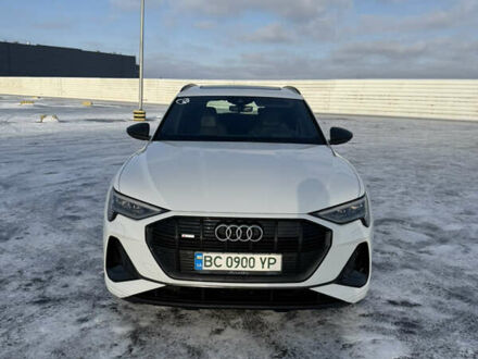 Білий Ауді E-Tron, об'ємом двигуна 0 л та пробігом 44 тис. км за 49000 $, фото 1 на Automoto.ua