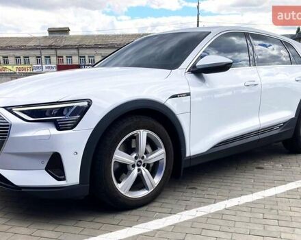 Білий Ауді E-Tron, об'ємом двигуна 0 л та пробігом 78 тис. км за 29800 $, фото 1 на Automoto.ua
