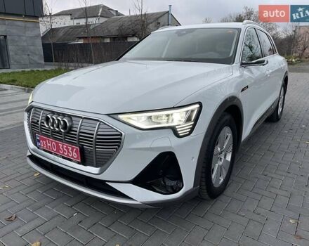Білий Ауді E-Tron, об'ємом двигуна 0 л та пробігом 76 тис. км за 33600 $, фото 1 на Automoto.ua