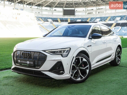 Белый Ауди E-Tron, объемом двигателя 0 л и пробегом 34 тыс. км за 49900 $, фото 1 на Automoto.ua