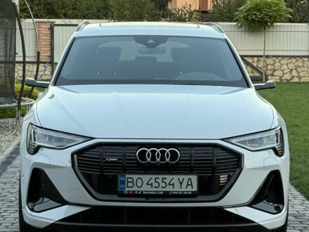 Белый Ауди E-Tron, объемом двигателя 0 л и пробегом 43 тыс. км за 43500 $, фото 1 на Automoto.ua