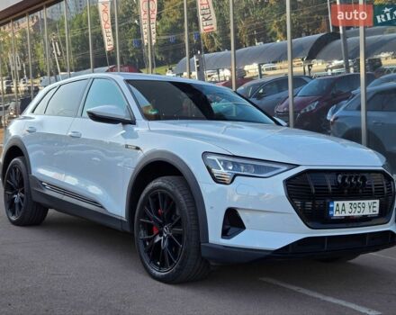 Белый Ауди E-Tron, объемом двигателя 0 л и пробегом 50 тыс. км за 29800 $, фото 1 на Automoto.ua