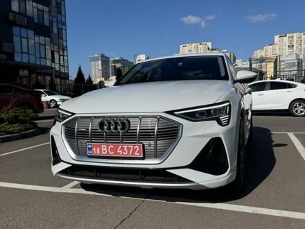 Белый Ауди E-Tron, объемом двигателя 0 л и пробегом 57 тыс. км за 35700 $, фото 1 на Automoto.ua