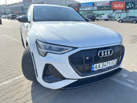 Белый Ауди E-Tron, объемом двигателя 0 л и пробегом 62 тыс. км за 48100 $, фото 1 на Automoto.ua