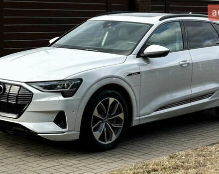 Білий Ауді E-Tron, об'ємом двигуна 0 л та пробігом 33 тис. км за 29000 $, фото 1 на Automoto.ua