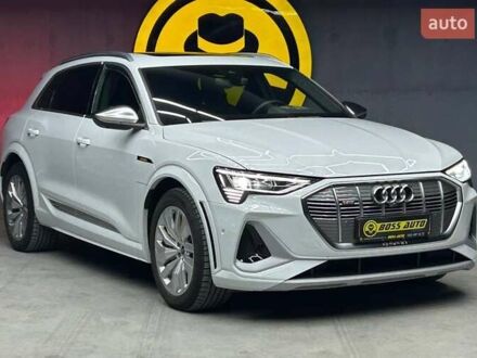 Ауді E-Tron 2022 у Чернівцях на Automoto.ua Білий Ауді E-Tron, об'ємом двигуна 0 л та пробігом 13 тис. км за 46500 $, фото 1 на Automoto.ua