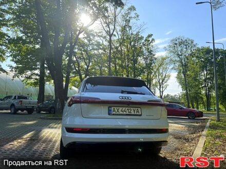 Ауди E-Tron 2022 в Харькове на Automoto.ua Белый Ауди E-Tron, объемом двигателя 0 л и пробегом 33 тыс. км за 43000 $, фото 1 на Automoto.ua