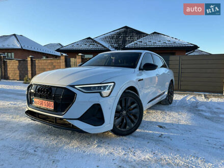 Ауди E-Tron 2022 в Ровно на Automoto.ua Белый Ауди E-Tron, объемом двигателя 0 л и пробегом 39 тыс. км за 44800 $, фото 1 на Automoto.ua