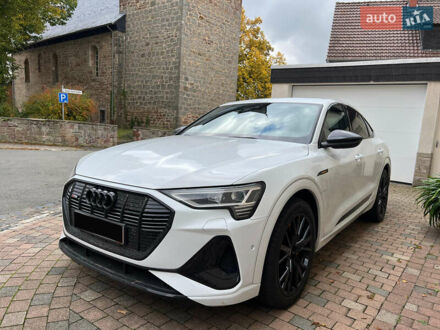 Белый Ауди E-Tron, объемом двигателя 0 л и пробегом 41 тыс. км за 47000 $, фото 1 на Automoto.ua