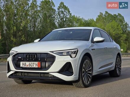 Ауди E-Tron 2022 в Ковель на Automoto.ua Белый Ауди E-Tron, объемом двигателя 0 л и пробегом 61 тыс. км за 42999 $, фото 1 на Automoto.ua
