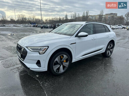 Ауди E-Tron 2022 в Днепре (Днепропетровске) на Automoto.ua Белый Ауди E-Tron, объемом двигателя 0 л и пробегом 28 тыс. км за 39400 $, фото 1 на Automoto.ua