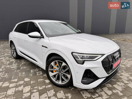 Белый Ауди E-Tron, объемом двигателя 0 л и пробегом 27 тыс. км за 38800 $, фото 1 на Automoto.ua