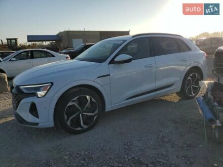 Белый Ауди E-Tron, объемом двигателя 0 л и пробегом 26 тыс. км за 25400 $, фото 1 на Automoto.ua