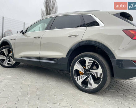 Бежевий Ауді E-Tron, об'ємом двигуна 0 л та пробігом 80 тис. км за 36000 $, фото 53 на Automoto.ua