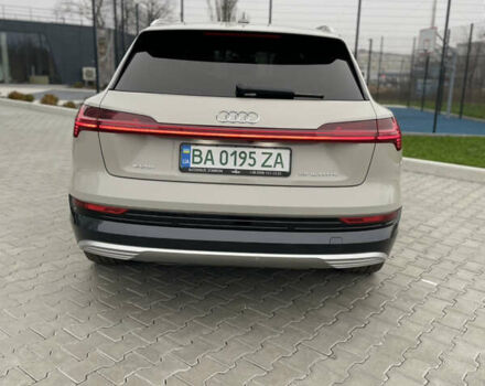 Бежевий Ауді E-Tron, об'ємом двигуна 0 л та пробігом 80 тис. км за 36000 $, фото 46 на Automoto.ua