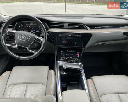 Бежевий Ауді E-Tron, об'ємом двигуна 0 л та пробігом 80 тис. км за 36000 $, фото 16 на Automoto.ua
