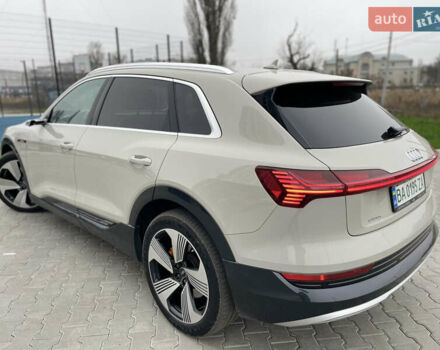 Бежевий Ауді E-Tron, об'ємом двигуна 0 л та пробігом 80 тис. км за 36000 $, фото 43 на Automoto.ua