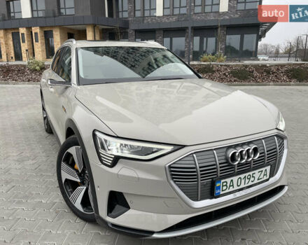 Бежевий Ауді E-Tron, об'ємом двигуна 0 л та пробігом 80 тис. км за 36000 $, фото 1 на Automoto.ua