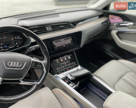 Бежевий Ауді E-Tron, об'ємом двигуна 0 л та пробігом 80 тис. км за 36000 $, фото 42 на Automoto.ua