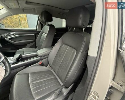 Ауді E-Tron 2019 у Львові на Automoto.ua Бежевий Ауді E-Tron, об'ємом двигуна 0 л та пробігом 92 тис. км за 20900 $, фото 34 на Automoto.ua