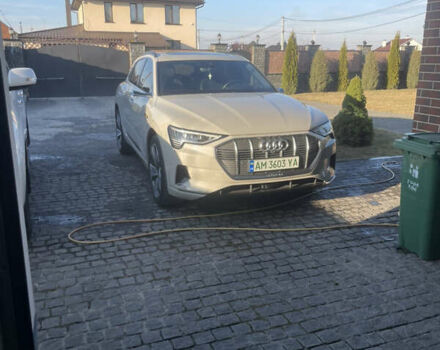 Бежевый Ауди E-Tron, объемом двигателя 0 л и пробегом 88 тыс. км за 34900 $, фото 1 на Automoto.ua