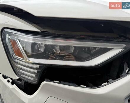 Ауді E-Tron 2019 у Львові на Automoto.ua Бежевий Ауді E-Tron, об'ємом двигуна 0 л та пробігом 92 тис. км за 20900 $, фото 10 на Automoto.ua