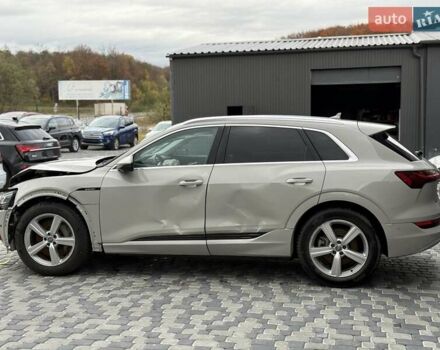 Ауді E-Tron 2019 у Львові на Automoto.ua Бежевий Ауді E-Tron, об'ємом двигуна 0 л та пробігом 92 тис. км за 20900 $, фото 5 на Automoto.ua
