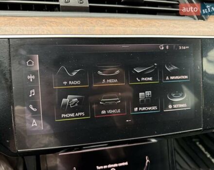 Ауді E-Tron 2019 у Львові на Automoto.ua Бежевий Ауді E-Tron, об'ємом двигуна 0 л та пробігом 92 тис. км за 20900 $, фото 14 на Automoto.ua