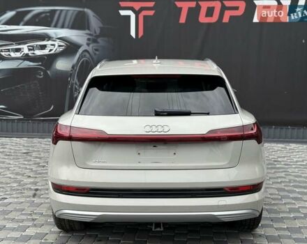 Ауді E-Tron 2019 у Львові на Automoto.ua Бежевий Ауді E-Tron, об'ємом двигуна 0 л та пробігом 92 тис. км за 20900 $, фото 6 на Automoto.ua