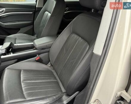 Ауді E-Tron 2019 у Львові на Automoto.ua Бежевий Ауді E-Tron, об'ємом двигуна 0 л та пробігом 92 тис. км за 20900 $, фото 33 на Automoto.ua