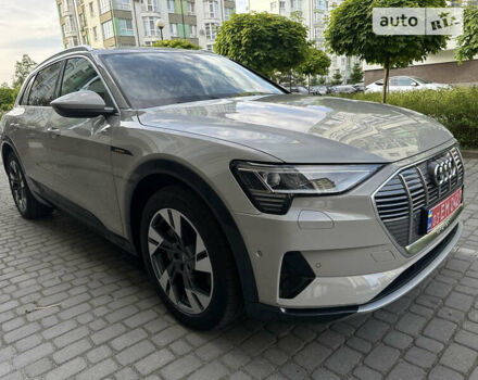 Бежевий Ауді E-Tron, об'ємом двигуна 0 л та пробігом 62 тис. км за 35555 $, фото 3 на Automoto.ua