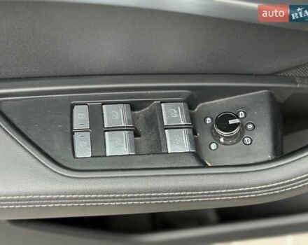 Ауді E-Tron 2019 у Львові на Automoto.ua Бежевий Ауді E-Tron, об'ємом двигуна 0 л та пробігом 92 тис. км за 20900 $, фото 24 на Automoto.ua