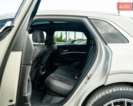 Бежевый Ауди E-Tron, объемом двигателя 0 л и пробегом 44 тыс. км за 36900 $, фото 48 на Automoto.ua