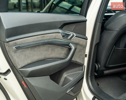 Бежевый Ауди E-Tron, объемом двигателя 0 л и пробегом 44 тыс. км за 36900 $, фото 53 на Automoto.ua