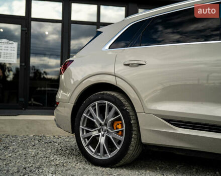 Бежевый Ауди E-Tron, объемом двигателя 0 л и пробегом 44 тыс. км за 36900 $, фото 10 на Automoto.ua