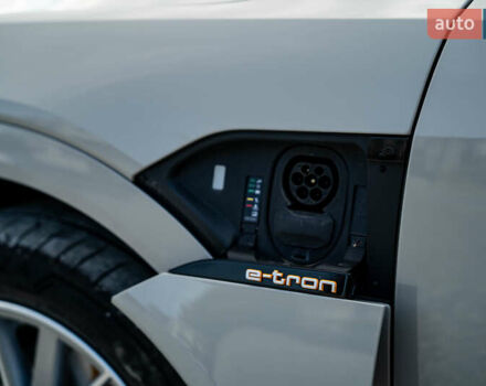Бежевый Ауди E-Tron, объемом двигателя 0 л и пробегом 44 тыс. км за 36900 $, фото 21 на Automoto.ua