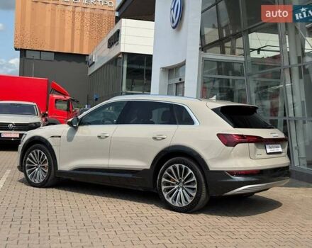 Бежевый Ауди E-Tron, объемом двигателя 0 л и пробегом 95 тыс. км за 36515 $, фото 5 на Automoto.ua