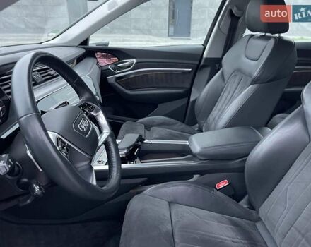 Бежевый Ауди E-Tron, объемом двигателя 0 л и пробегом 79 тыс. км за 33700 $, фото 17 на Automoto.ua