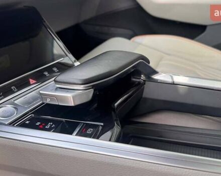 Бежевый Ауди E-Tron, объемом двигателя 0 л и пробегом 95 тыс. км за 36515 $, фото 13 на Automoto.ua