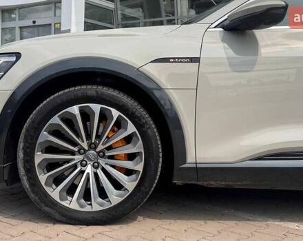 Бежевый Ауди E-Tron, объемом двигателя 0 л и пробегом 95 тыс. км за 36515 $, фото 8 на Automoto.ua