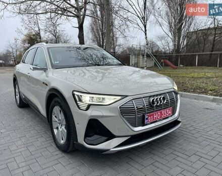 Бежевый Ауди E-Tron, объемом двигателя 0 л и пробегом 79 тыс. км за 33700 $, фото 2 на Automoto.ua
