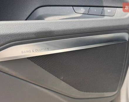 Бежевый Ауди E-Tron, объемом двигателя 0 л и пробегом 95 тыс. км за 36515 $, фото 19 на Automoto.ua