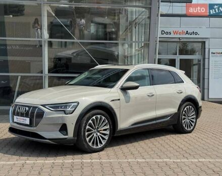 Бежевый Ауди E-Tron, объемом двигателя 0 л и пробегом 95 тыс. км за 36515 $, фото 2 на Automoto.ua