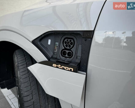 Бежевый Ауди E-Tron, объемом двигателя 0 л и пробегом 137 тыс. км за 29999 $, фото 99 на Automoto.ua