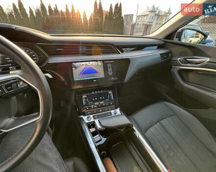 Бежевый Ауди E-Tron, объемом двигателя 0 л и пробегом 27 тыс. км за 38700 $, фото 17 на Automoto.ua